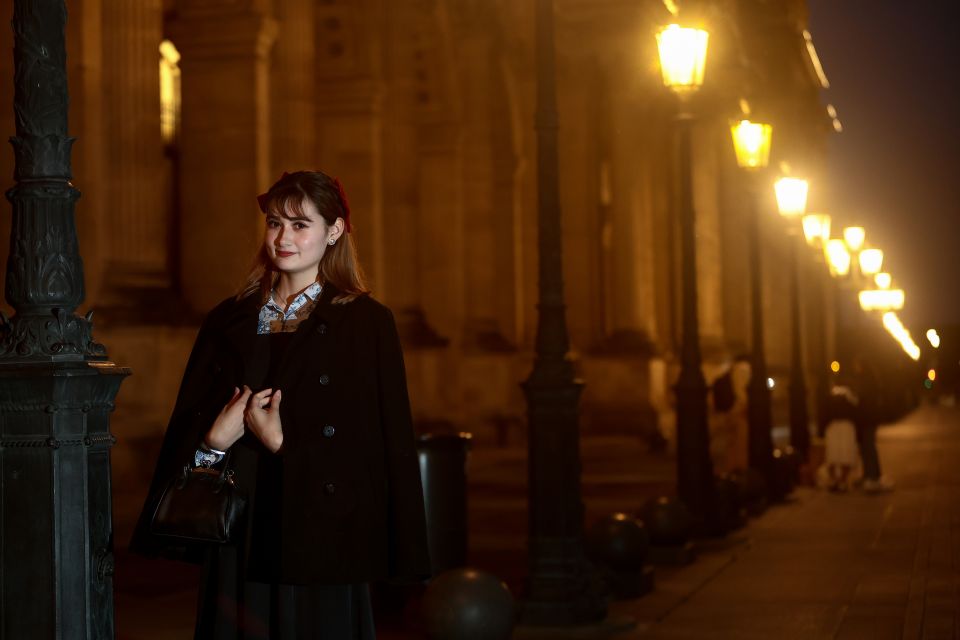 Paris: Professional Photoshoot with 300+ Photos + 1 present - What the 1 to 1.5-hour session feels like