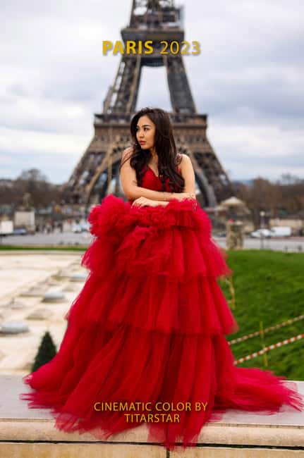 Paris: Professional Photoshoot with 300+ Photos + 1 present - Weather, comfort, and mobility concerns