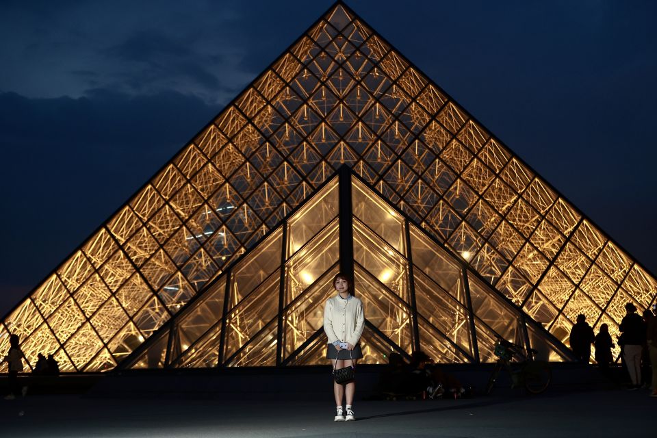 Paris: Professional Photoshoot with 300+ Photos + 1 present - Small details that can improve your photos