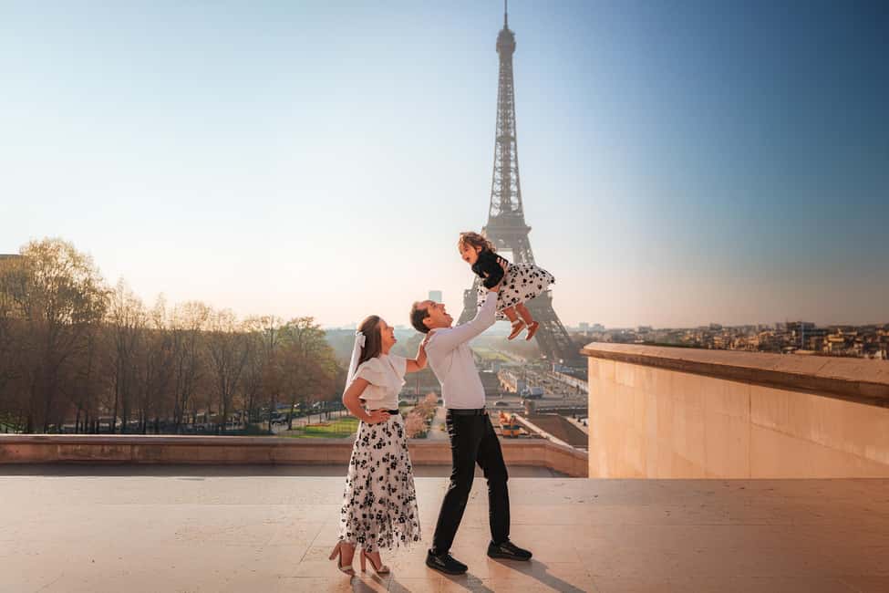 Paris: Professional Photoshoot with the Eiffel Tower - Who Should Book This Eiffel Tower Photoshoot?