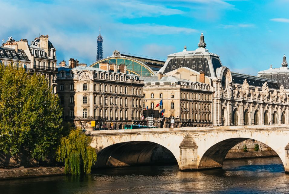 Paris: Romantic Cruise with 3-course Dinner on Seine River - Where you board and how early you should arrive