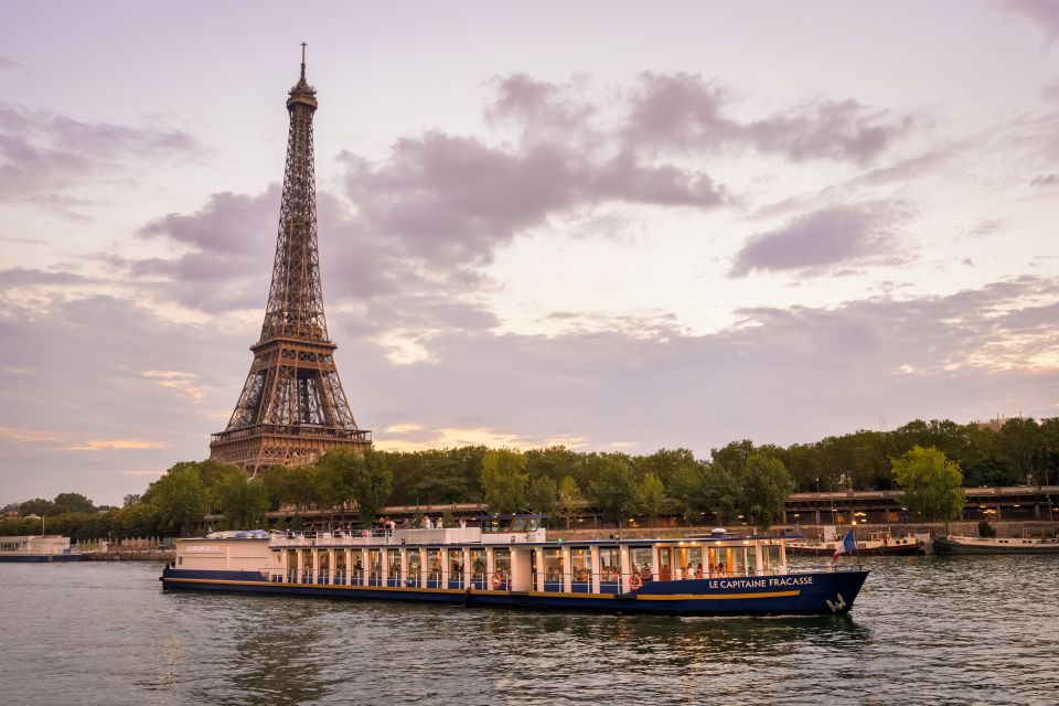 Paris: Romantic Cruise with 3-course Dinner on Seine River - The Seine route: what you see and why each stop feels special