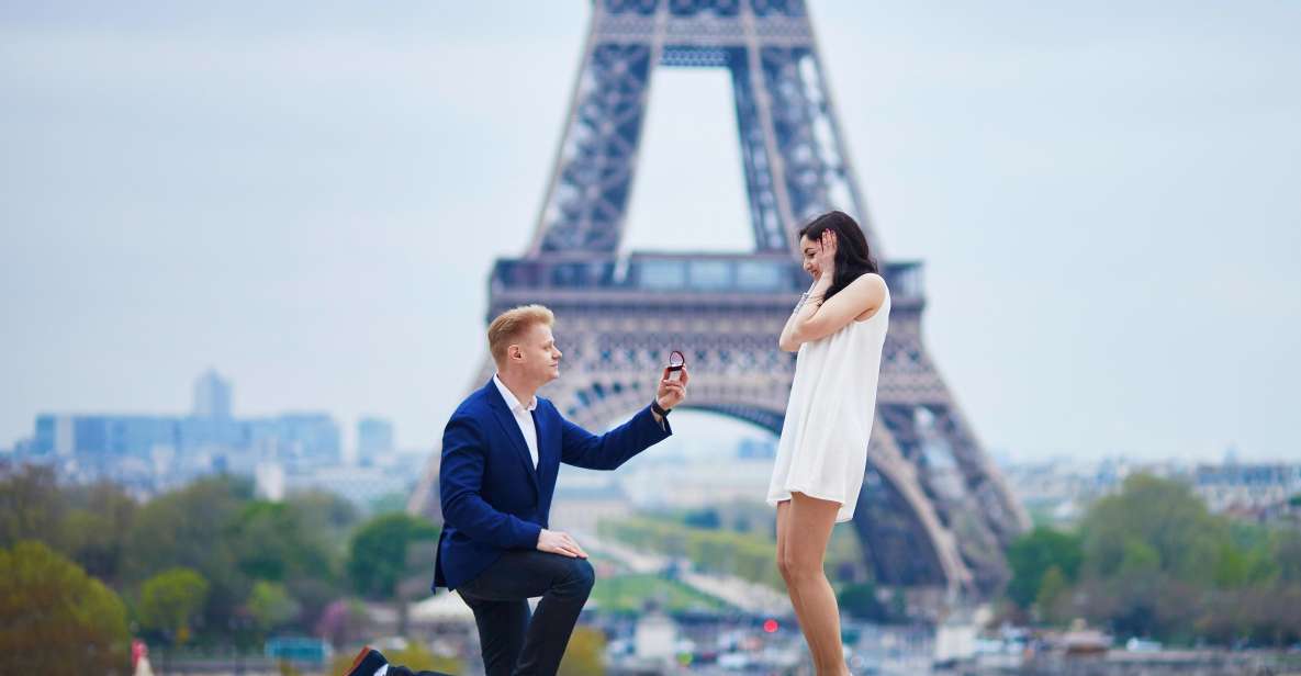 Paris: Romantic Photoshoot for Couples - Port de Suffren Meeting Point: Where It Starts and Why It Helps