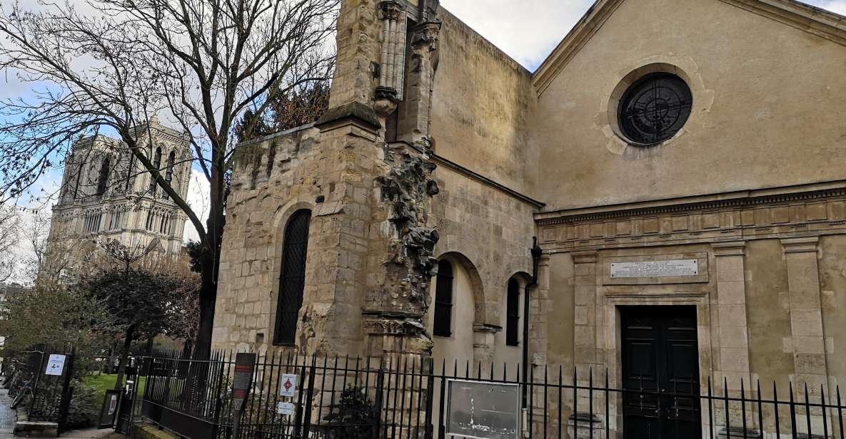 Paris: Romantic Piano Concert at Saint-Julien-le-Pauvre - The setting: Saint-Julien-le-Pauvre makes the piano feel closer