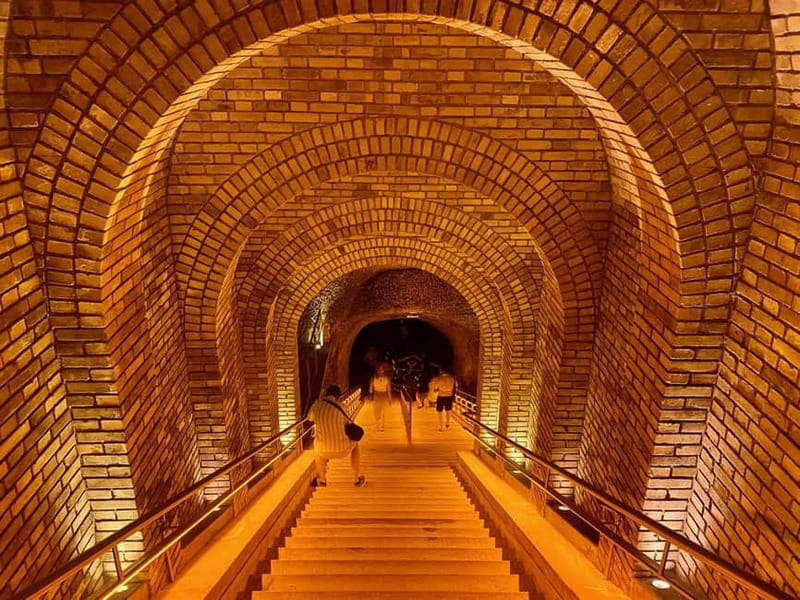 Paris: Ruinart and Veuve Clicquot Champagne Tour by Mercedes - Who should book this private Champagne tour?