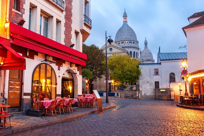 Paris Scavenger Hunt and Highlights Self-Guided Tour - The best time to play