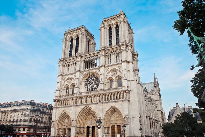 Paris Scavenger Hunt and Highlights Self-Guided Tour - Who will enjoy this Paris game most?
