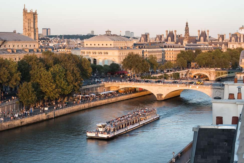 Paris : Scenic Cruise on the Seine River with Champagne - Pont des Arts: the bridge moment where the city feels connected