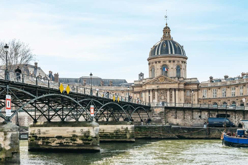 Paris: Seine Cruise and Macaron Tasting by the Eiffel Tower - Who should book this, and who might skip it