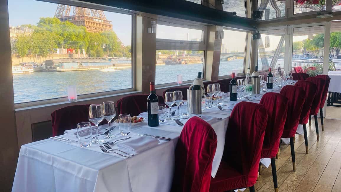 Paris: Seine Dinner Cruise from Eiffel Tower/Liberty Statue - Why This Dinner Cruise Feels Cozy Instead of Crowded