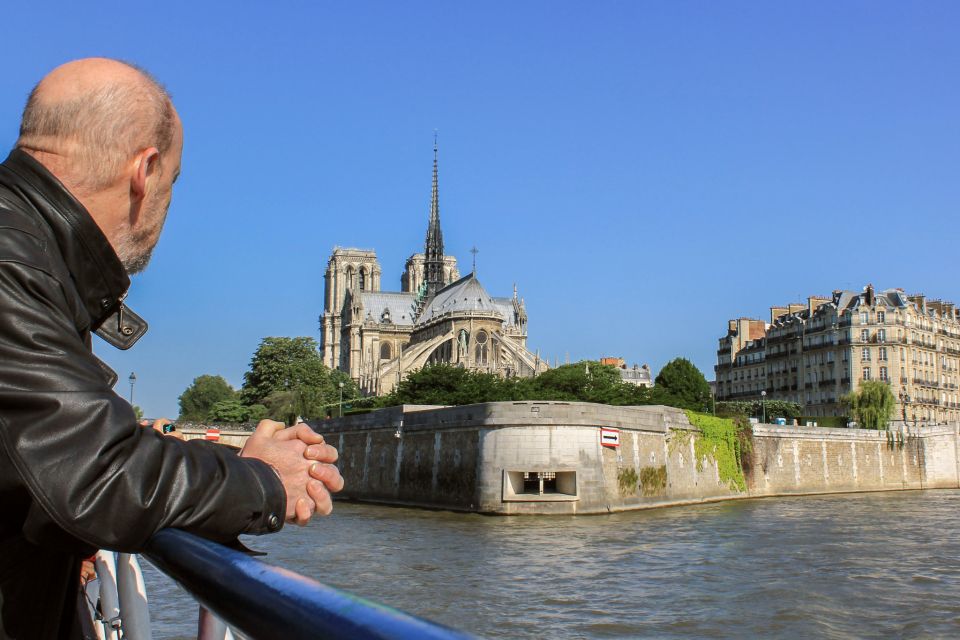 Paris: Seine River and Canal Saint-Martin Cruise - Canal Saint-Martin: chestnut trees, footbridges, and working locks
