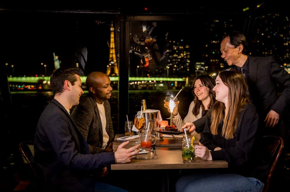 Paris: Seine River Champagne Dinner Cruise with Live Music - Price and value: what $123 buys on the water