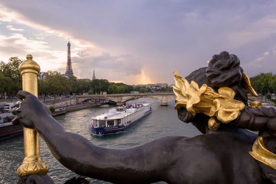 Paris: Seine River Cruise & Brunch - Getting comfortable: air-conditioned lounge plus an outdoor terrace