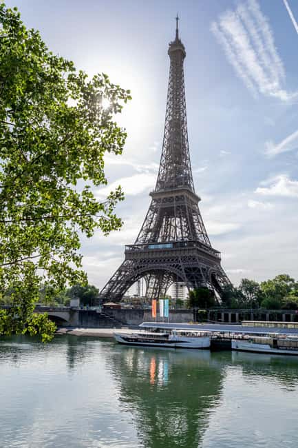 Paris: Seine River Cruise with Champagne from Eiffel Tower - A 1-Hour Electric Seine Cruise That Starts Under the Eiffel Tower