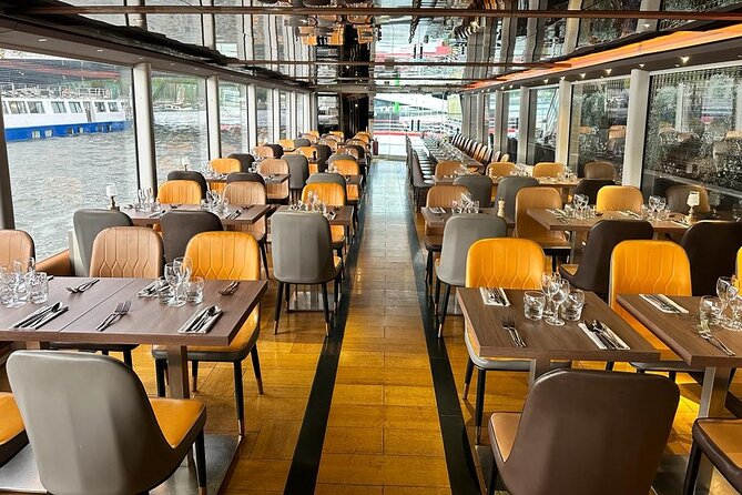 Paris Seine River dinner cruise from Alexandre III bridge - Ile de la Cité and the Conciergerie: where Paris turns medieval