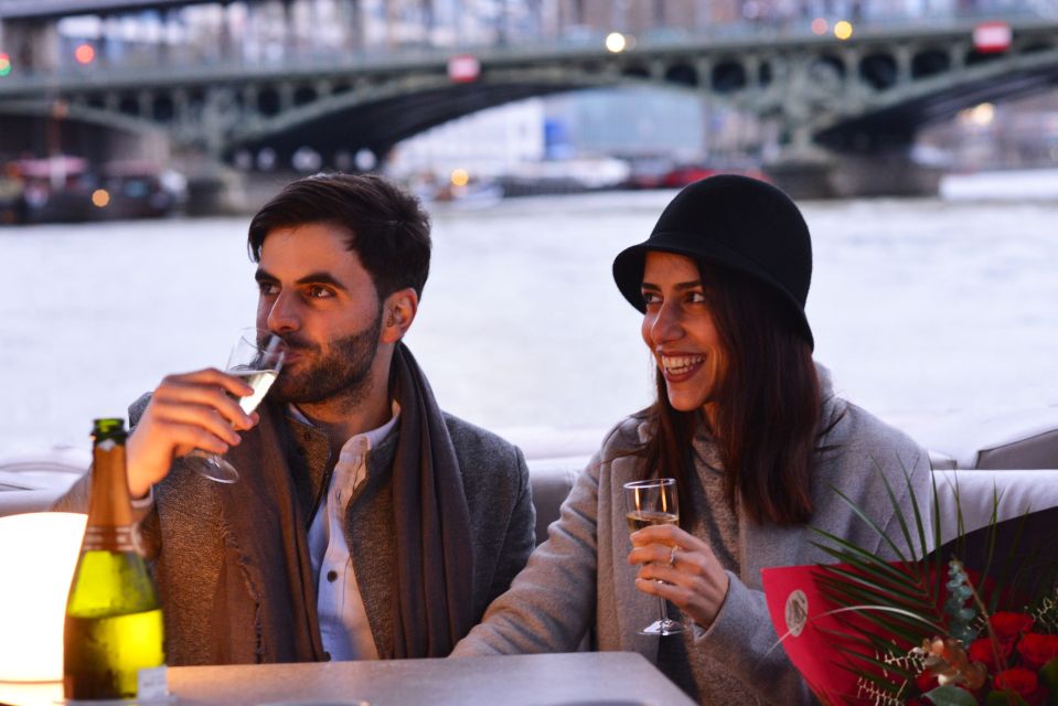 Paris: Seine River Private Guided Pontoon Boat Cruise - Eiffel Tower, Louvre, Notre-Dame: how the icons look from the Seine