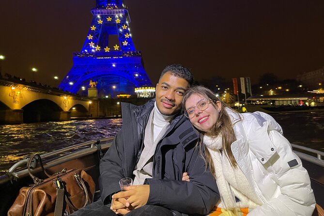 Paris Seine River Private or Shared Boat Tour - Pont Neuf and Notre-Dame: Old Paris in a Single Glide