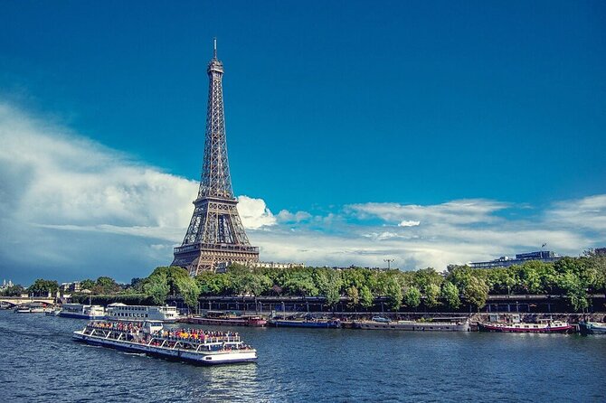 Paris Seine River Sightseeing Cruise Tour - Pont Neuf: lift your head and catch the sculptures