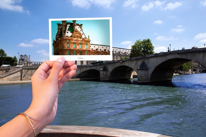 Paris Seine River Sightseeing Cruise with Commentary by Bateaux Parisiens - Île Saint-Louis, Pont Marie, and Conciergerie: The Paris You Feel