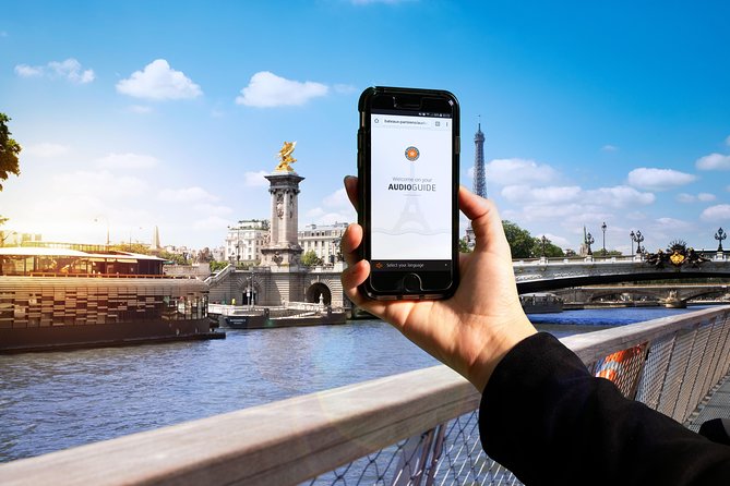 Paris Seine River Sightseeing Cruise with Commentary by Bateaux Parisiens - Audio Commentary: How to Get the Most From It