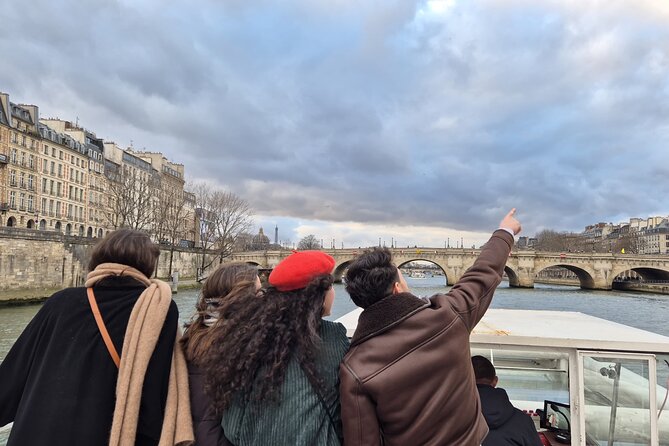 Paris Seine River Sightseeing Guided Cruise Vedettes du Pont Neuf - When to book: time of day matters, especially for the Eiffel Tower