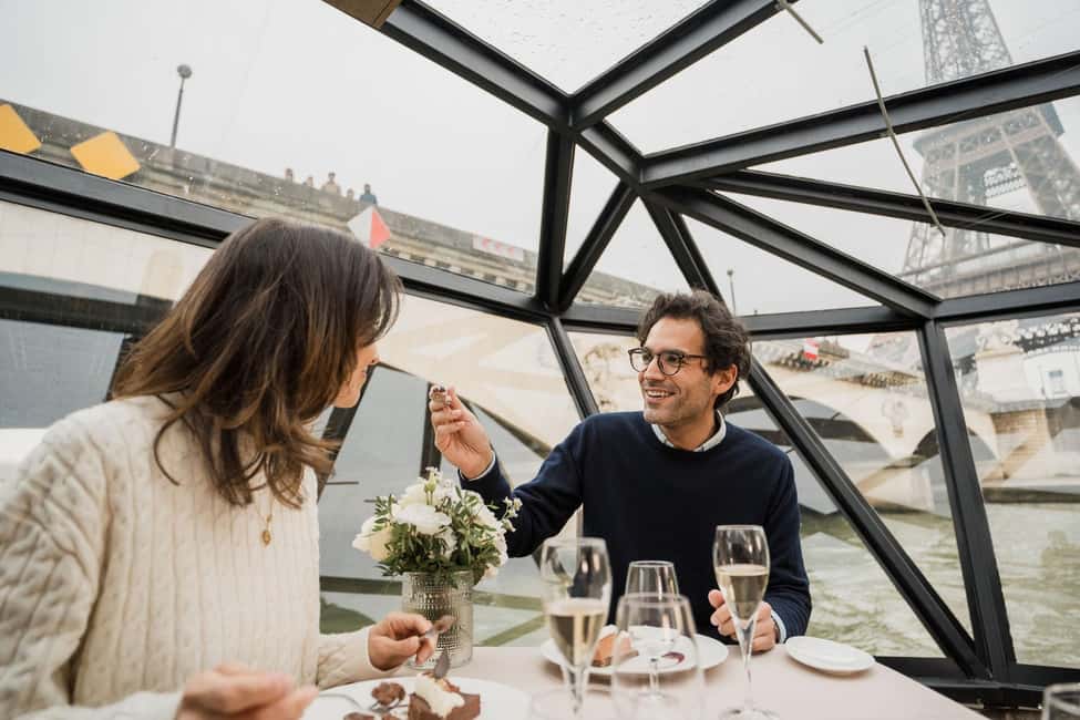 Paris: Sightseeing Cruise on the Seine with 3-Course Lunch - Île de la Cité and Île Saint-Louis: the river’s Paris postcard moments