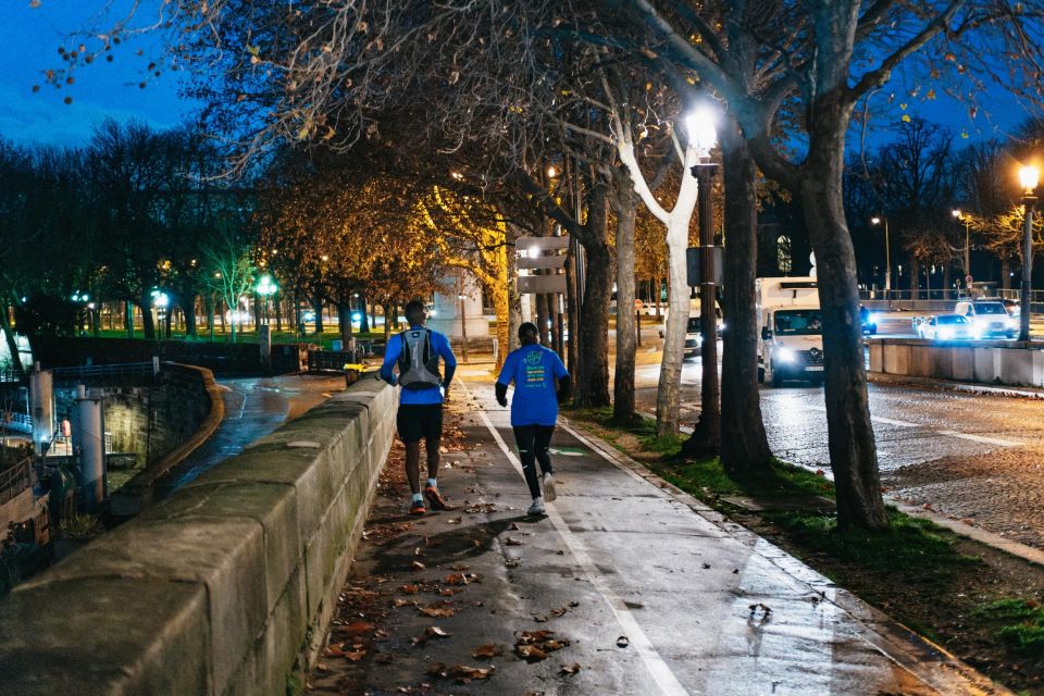 Paris: Sunrise Running and Sightseeing Group Tour - Landmark-by-landmark: Notre-Dame to the Eiffel Tower in a smooth early-morning flow