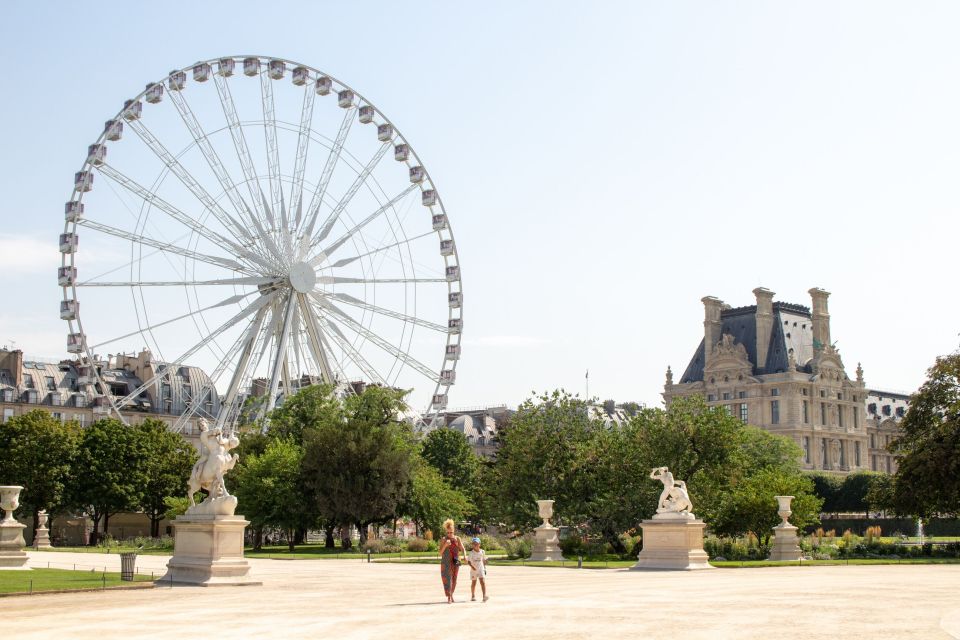 Paris: The Da Vinci Code Walking Tour with a Local Guide - The guide can make or break the walk