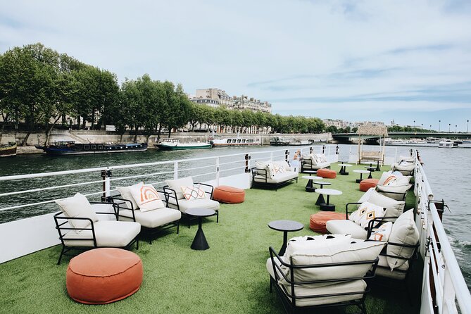 Paris Theo Boat Seine River Italian Trattoria Style Dinner Cruise - Who should book this Seine dinner cruise (and who might not)