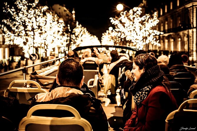 Paris Tootbus Festive Christmas Lights Tour - Audio Headphones: Festive Music, But Check the Quality