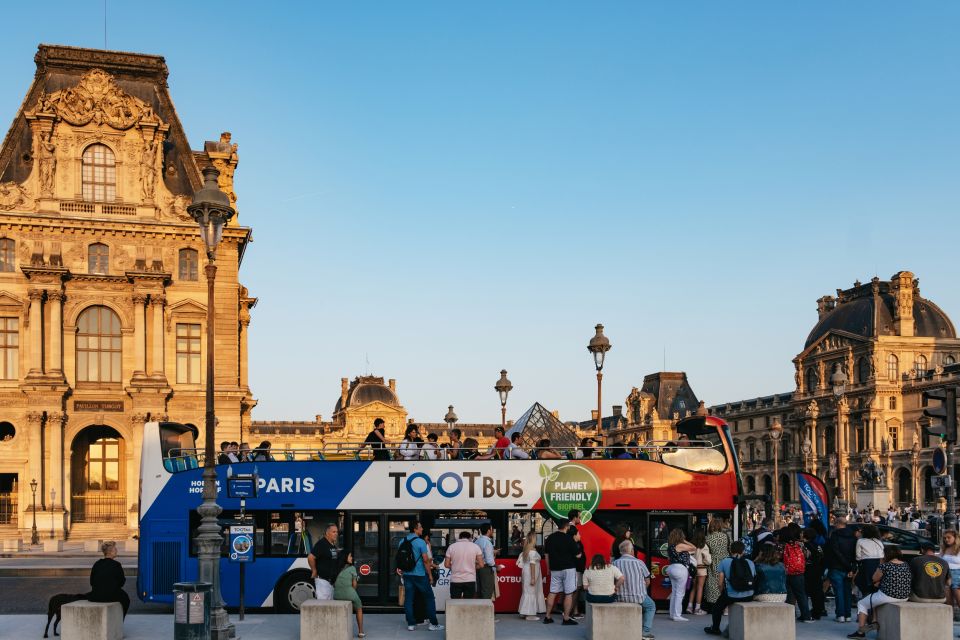 Paris: Tootbus Panoramic by Night Bus Tour with Audioguide - How the app and audio work in real life