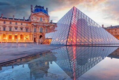 Paris Tour from Le Havre with Notre-Dame and Seine River Cruise - Arc de Triomphe and the Champs-Élysées