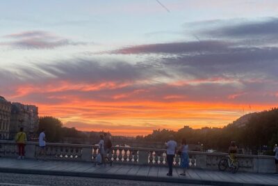 Paris until the heart of the night - Crossing Pont Alexandre III and the Grand Palais