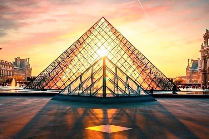 Paris until the heart of the night - Tuileries, the Louvre, and Pont des Arts