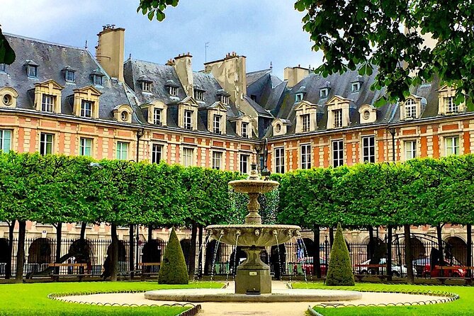 Paris Walking Tour , Historical Sites . - A Half-Day Route Through Paris from Saint-Sulpice to Place des Vosges