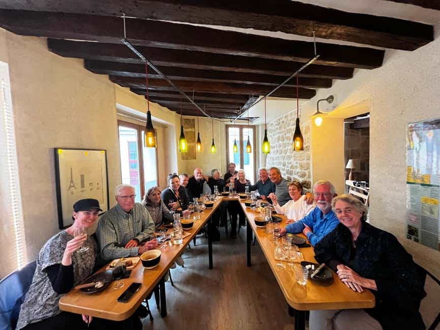 Paris: Wine and Cheese Pairing - Pairing each glass with a different cheese