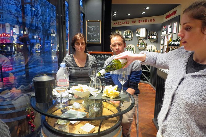 Paris Wine and Cheese Tastings Class near Le Marais - Red and white wine with artisan cheese