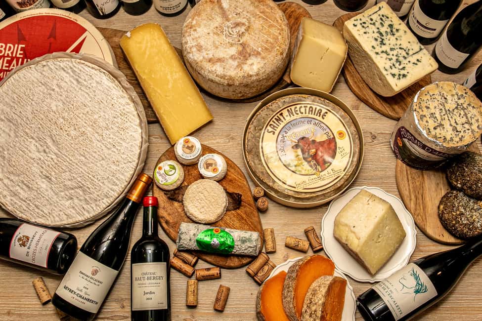 Paris: Wine & Cheese Tasting Master Class Near Eiffel Tower - Your Tasting Lineup: 2 Whites, 3 Reds, One Terroir Lesson