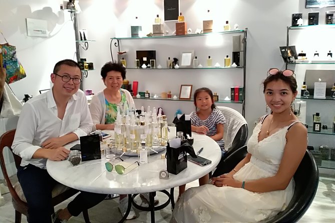 Perfume Workshop - What the workshop looks like in real time
