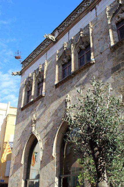 Perpignan : 1h private tour for small group - Why the bakery stop matters