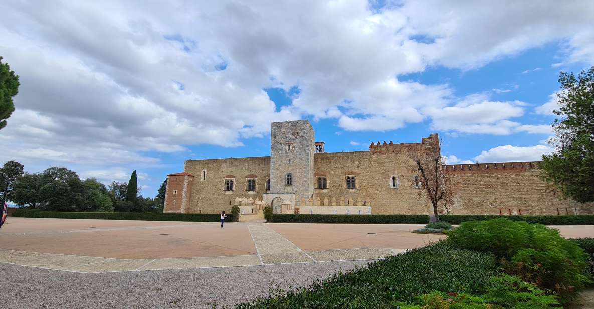 Perpignan : 1h private tour for small group - Starting points around central Perpignan