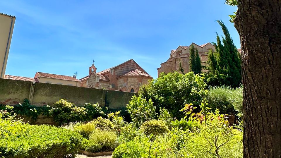 Perpignan : 2h private tour for small group - A second 30-minute section for details you might miss