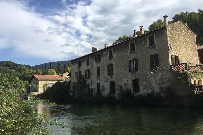 Picturesque Luberon - From AIX-EN-PROVENCE - Starting from Aix-en-Provence: the easy meet-up and the ride