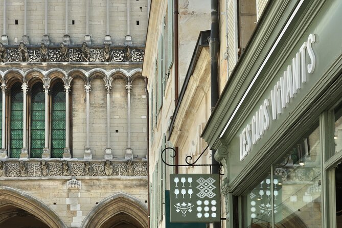 Pinot Noir Masterclass - Wine tasting in Dijon - Comfort and space: the shop setting is the tradeoff