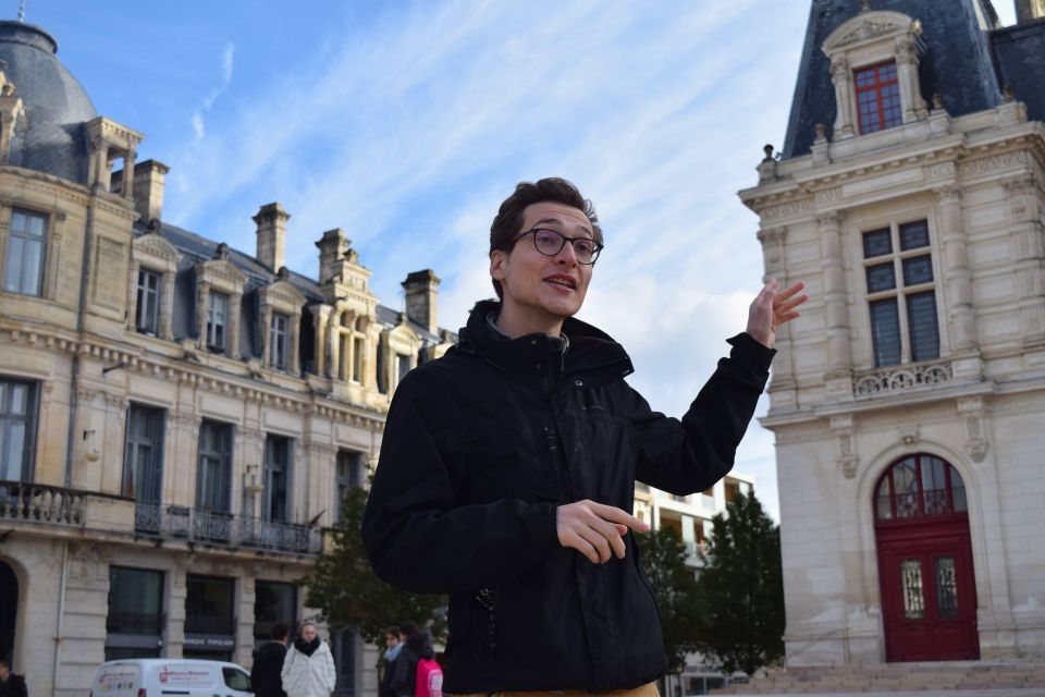 Poitiers : Napoleon III's Walking Tour - What the walking format means for you