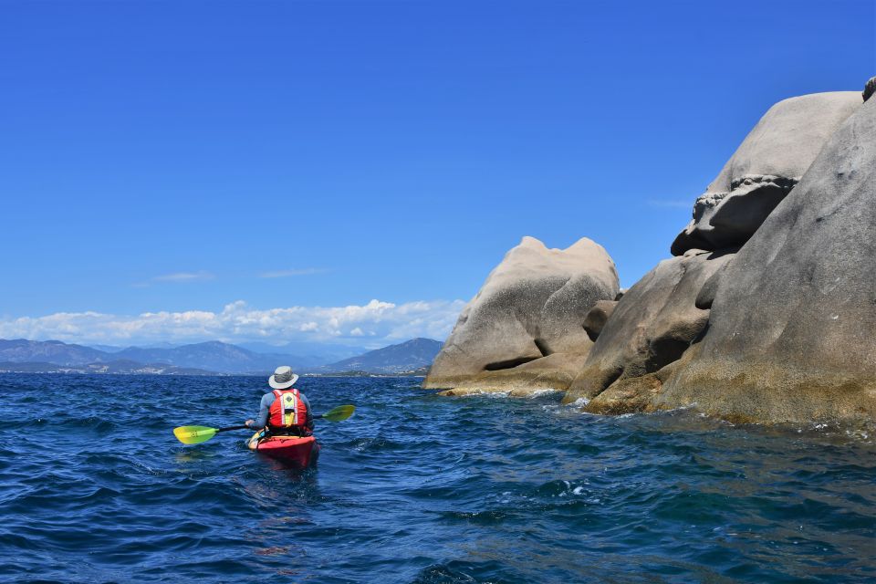 Porticcio: Guiding Kayaking Tour - Swim and cool-off time: making the most of the ocean break