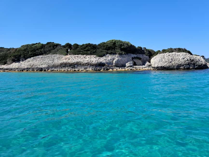 Porto-Vecchio: Lavezzi Archipelago & Cerbicales Island Tour - Lavezzi Archipelago snorkeling: clear water and masks included