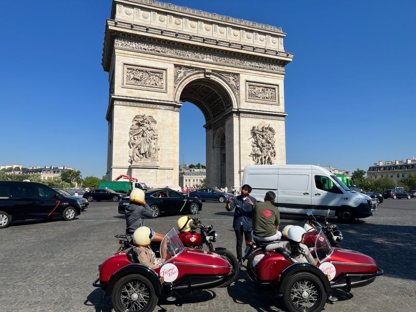Premium Paris Monuments Tour - Pont Alexandre III: the quick, scenic connector