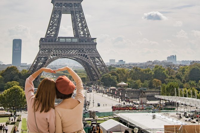 Private 10-hour Shore Excursion to Paris from Le Havre (official guide in Paris) - Moulin Rouge and Montmartre: picking up the artistic Paris mood