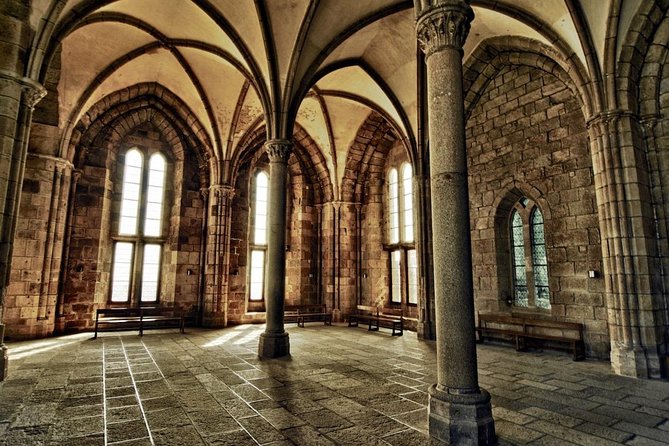 Private 12-hour round transfer to abbey of Mont Saint Michel Normandy from Paris - Walking, Timing, and the One Real Friction Point